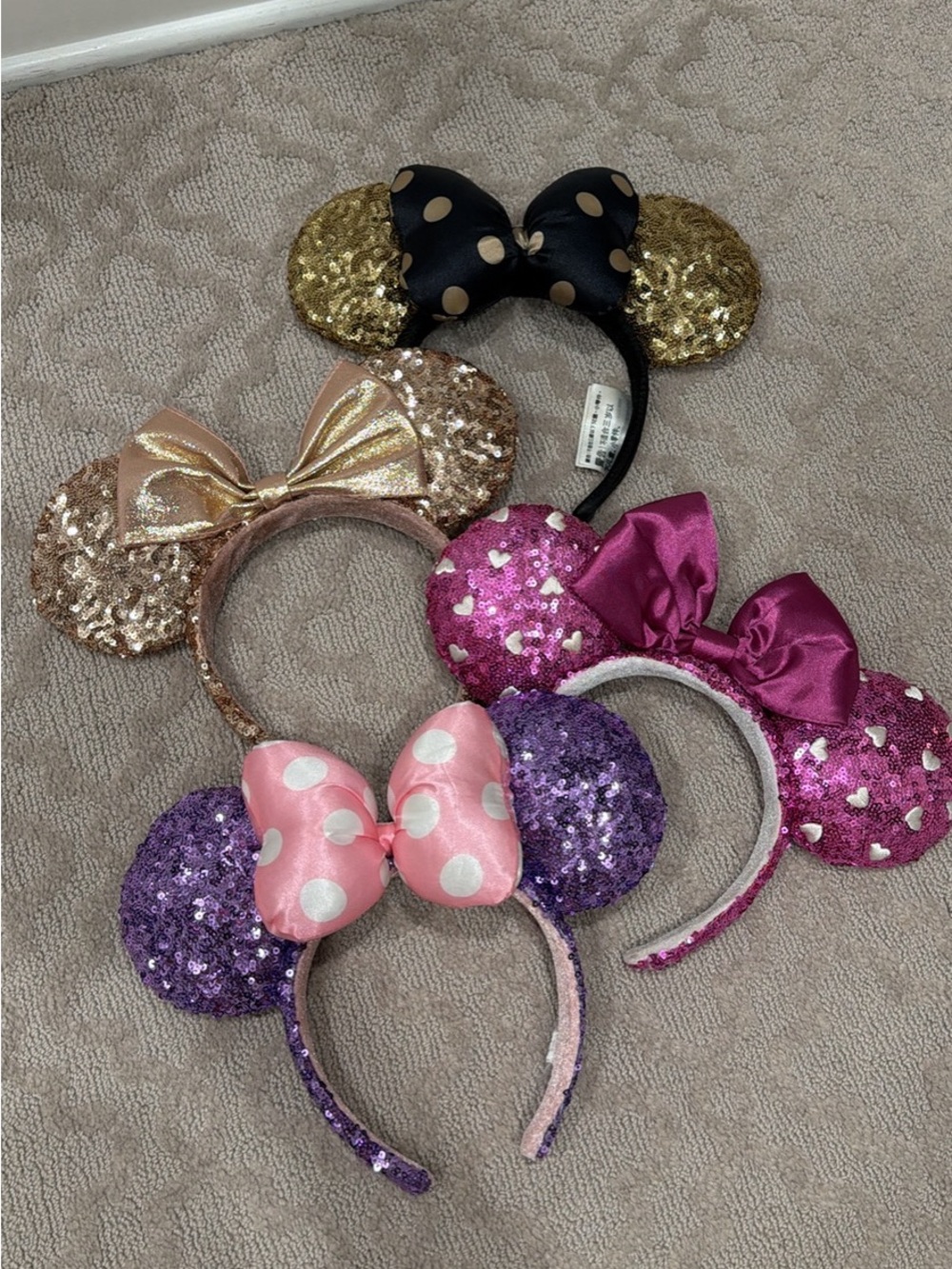 4 adult Minnie Mouse  Disney ear headbands